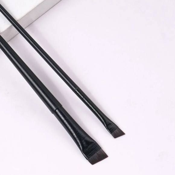 2 Pack Ultra Thin Eyebrow and Eyeliner Brush - Picture 3 of 8